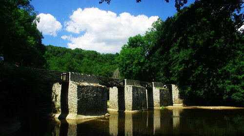 Puy Guillon (Moulin, pont de bois, bord de rivière)