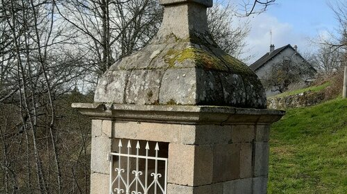 La fontaine   Saint Julien